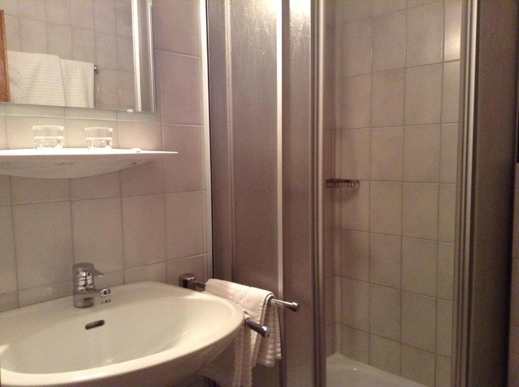 Hotel St. Hubertushof Zell am See Phòng bức ảnh