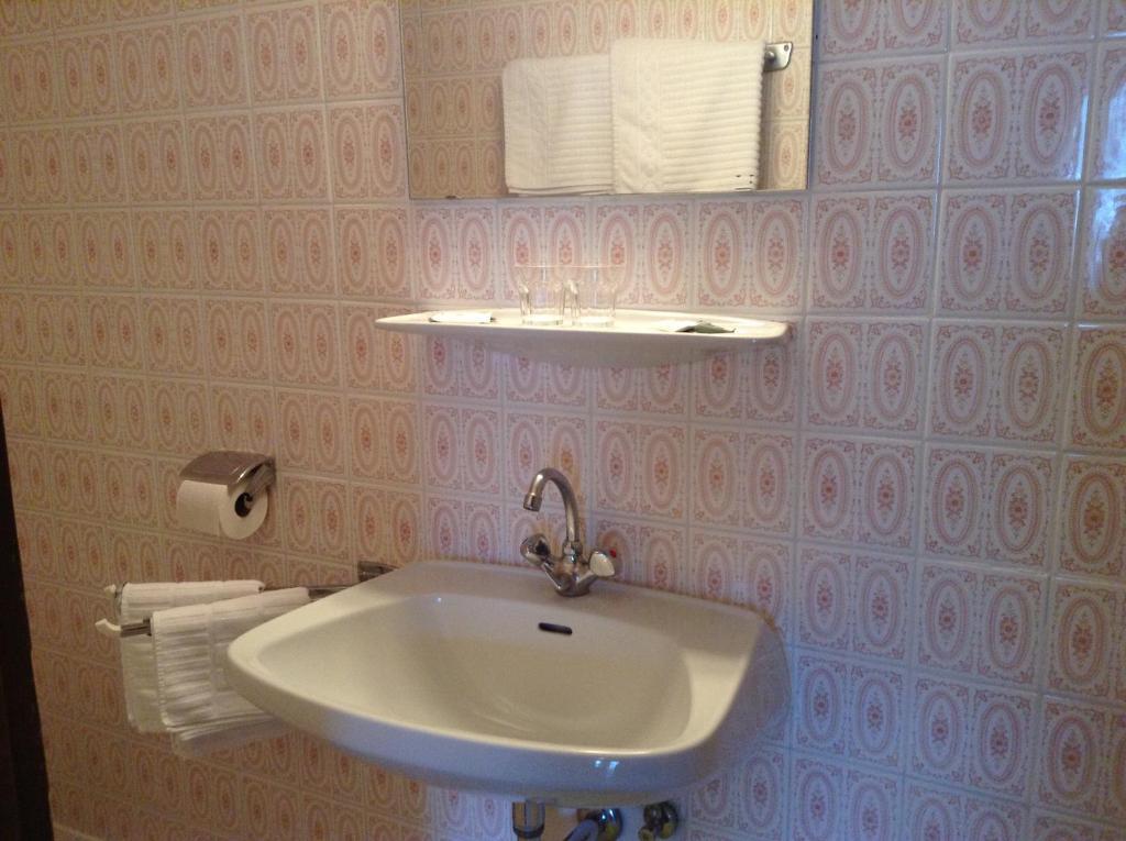 Hotel St. Hubertushof Zell am See Phòng bức ảnh