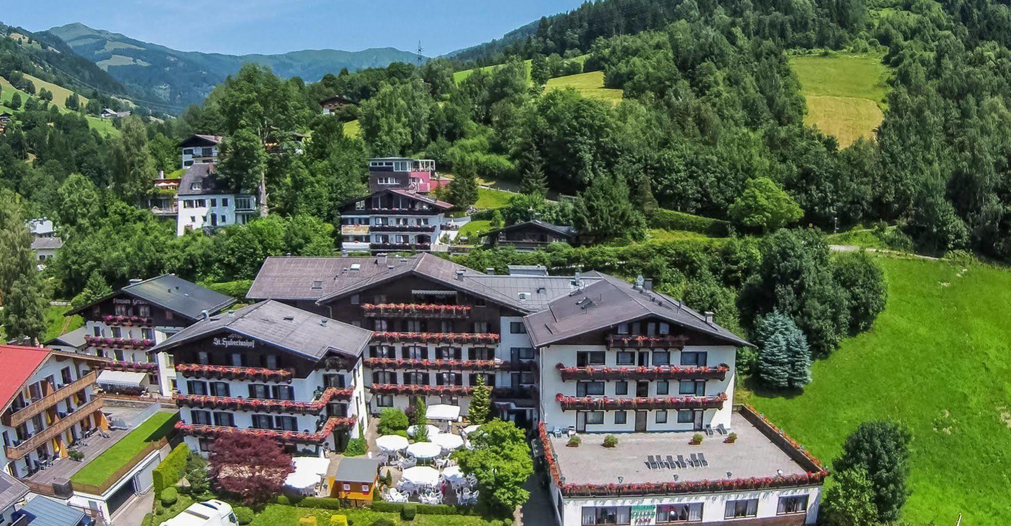 Hotel St. Hubertushof Zell am See Ngoại thất bức ảnh